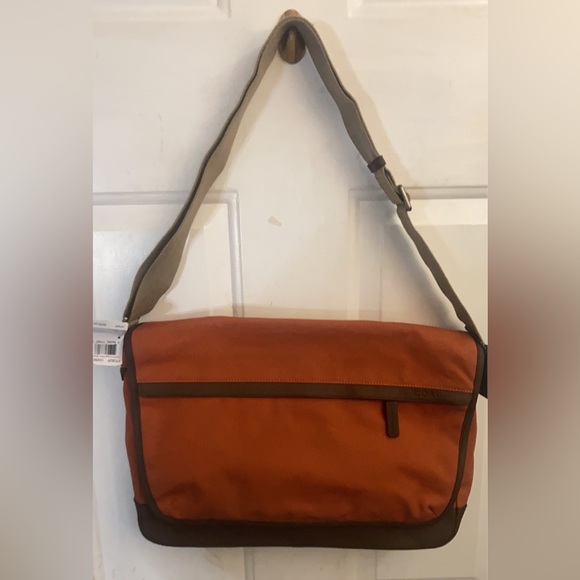 Coach CAMDEN CANVAS MESSENGER (COACH F70829) - Picture 1 of 5
